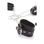 fa-0025-01-esposas-mano-tobillo-con-collar-negro-69b41a2c66c94fa4a42120906a49e428.webp