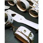 fa-0508-01-kit-luxury-blanco-herrajes-dorados-piezas-e7f4a366c3fa40ad91a5c1f522369a66.webp
